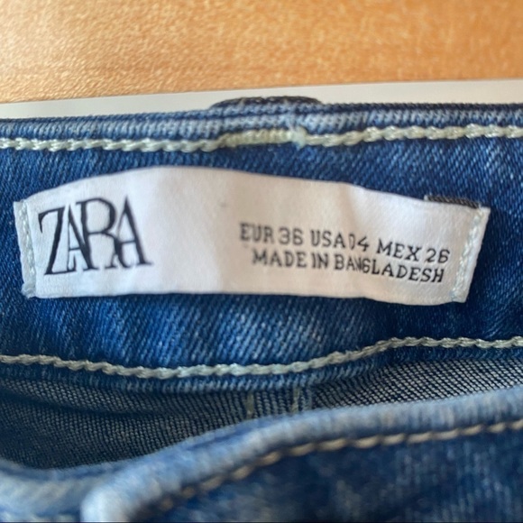 ZARA High Rise Distressed Raw Hem Skinny Jeans - Picture 3 of 9